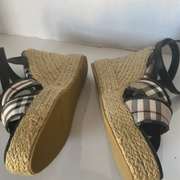 Authentic Burberry Wedges. - Picture 8 of 16
